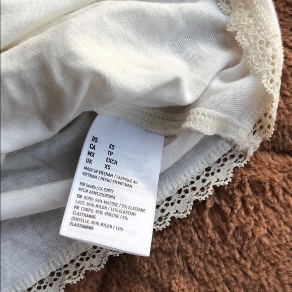 ❤️Soft & sexy lace tank/camisole - Picture 4 of 4